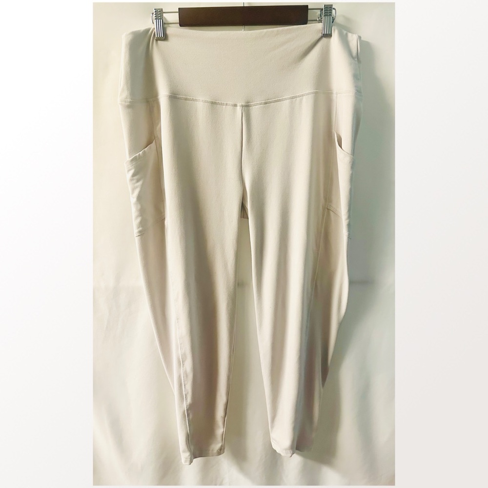 Zenana Outfitters Love Dynamic Micro Fiber Legging Cream Sixe 3XL